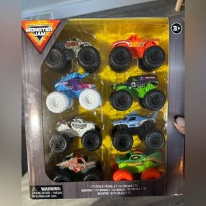 Monster Jam Minis 8 pk NIB